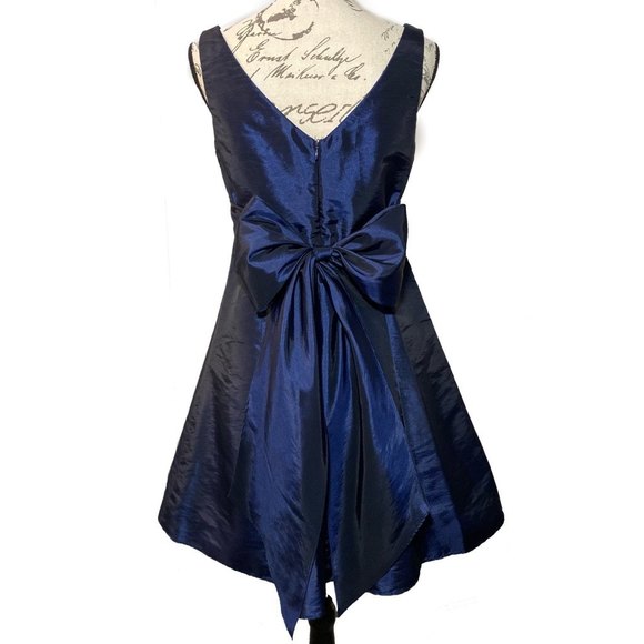 David’s bridal Sleeveless V-neck Tie Back Satin Mini Dress Navy Blue Size 8 - Picture 2 of 9